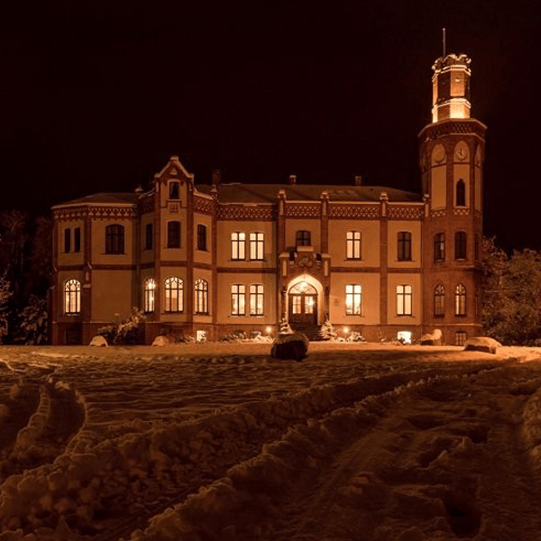 Gutshaus Mecklenburg Schloss Gamehl Schnee